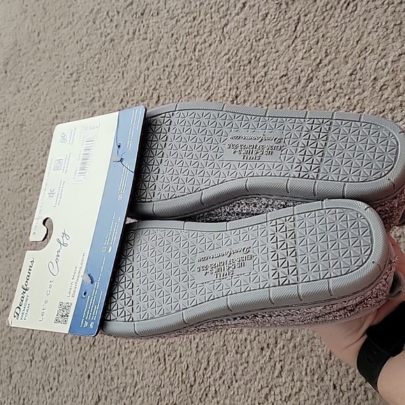 NWT Dearfoams Memory Foam Slippers - Picture 5 of 7